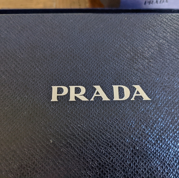 BEAUTIFUL, PRADA, large, Portaf Saffiano, metal Nero wallet - Picture 7 of 11
